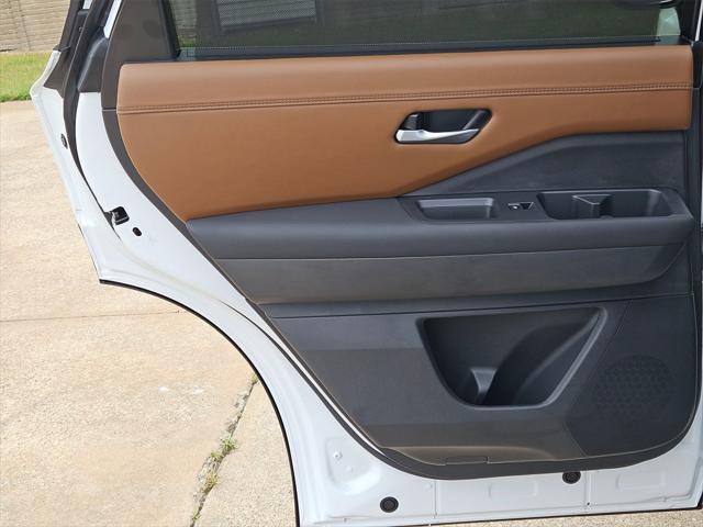 new 2025 Nissan Pathfinder car, priced at $49,336