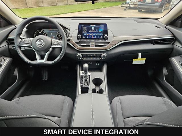 new 2025 Nissan Altima car, priced at $28,115