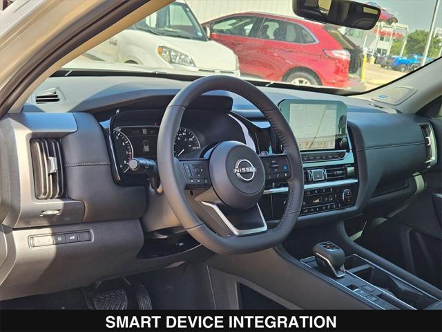 new 2025 Nissan Pathfinder car, priced at $44,702