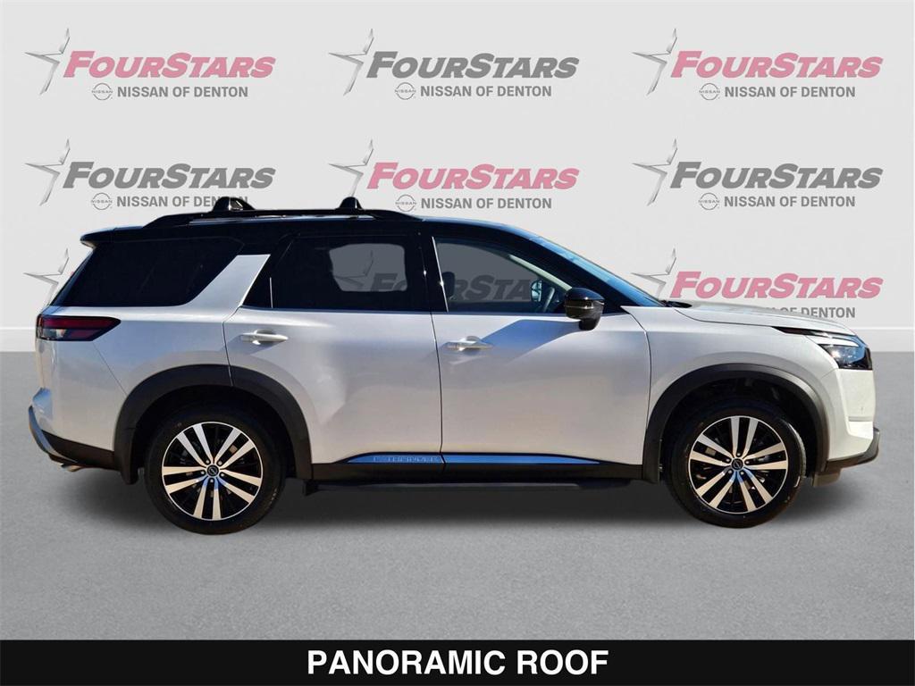 new 2025 Nissan Pathfinder car, priced at $44,317