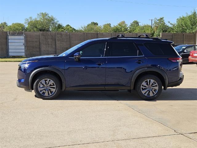 new 2024 Nissan Pathfinder car, priced at $40,882