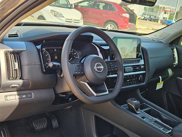 new 2025 Nissan Pathfinder car, priced at $44,702