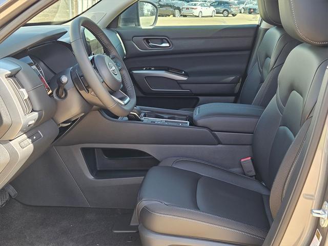 new 2025 Nissan Pathfinder car, priced at $44,702