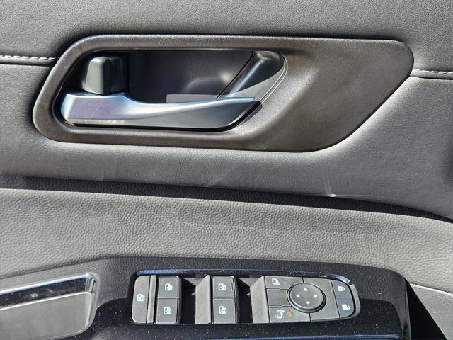 new 2025 Nissan Pathfinder car, priced at $44,702