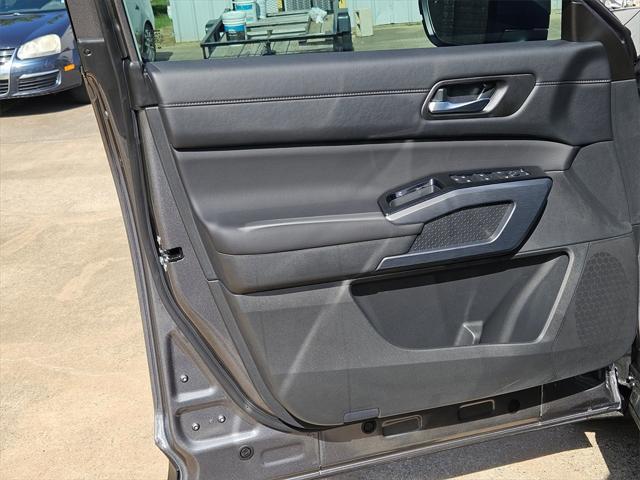new 2025 Nissan Pathfinder car, priced at $44,702