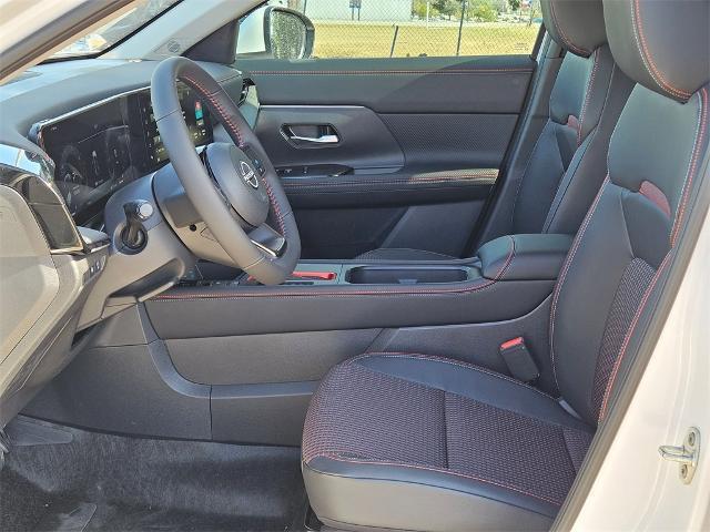 new 2025 Nissan Kicks car, priced at $28,021