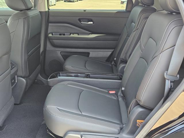 new 2025 Nissan Pathfinder car, priced at $44,314