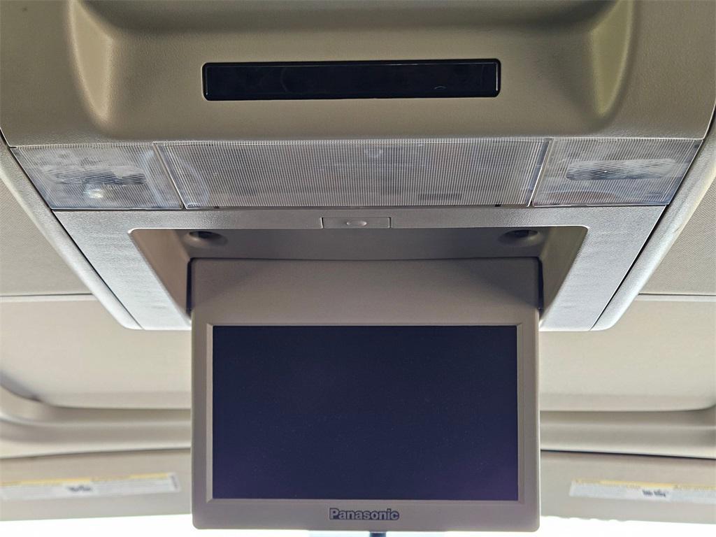 used 2014 Chevrolet Suburban car, priced at $14,125