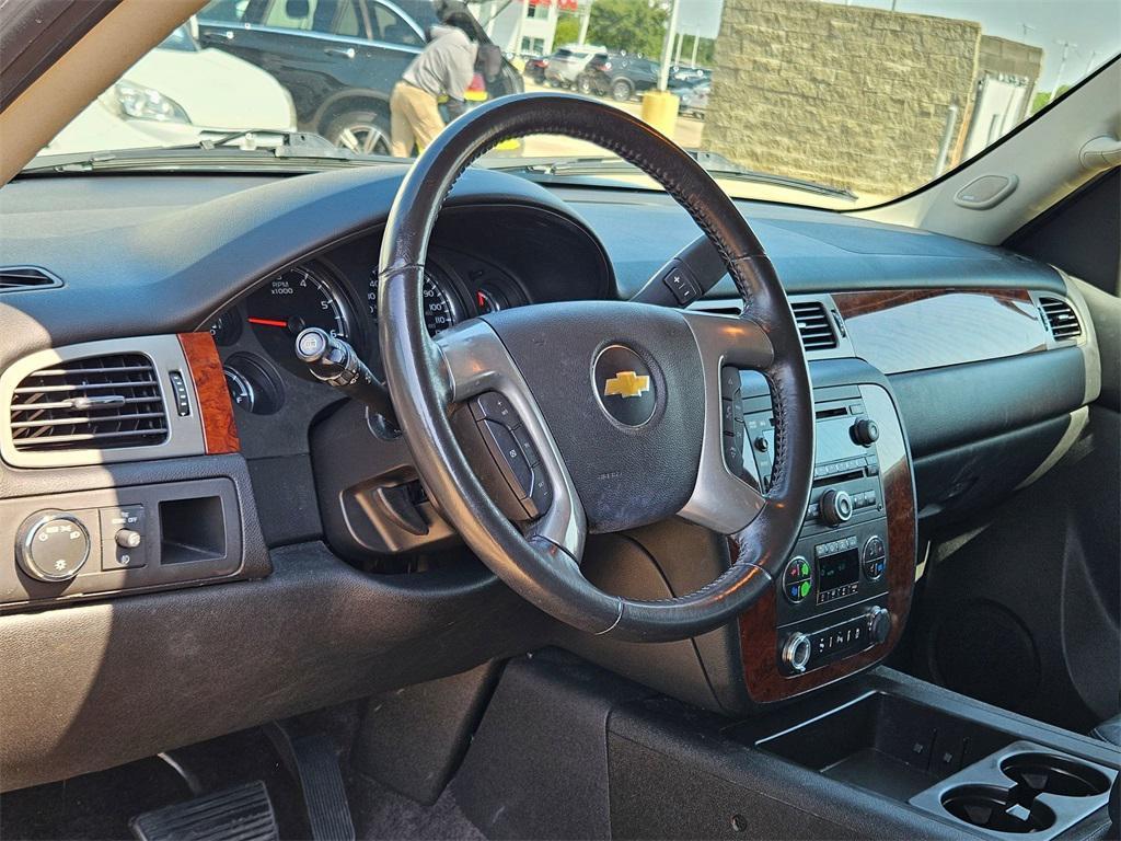 used 2014 Chevrolet Suburban car, priced at $14,125