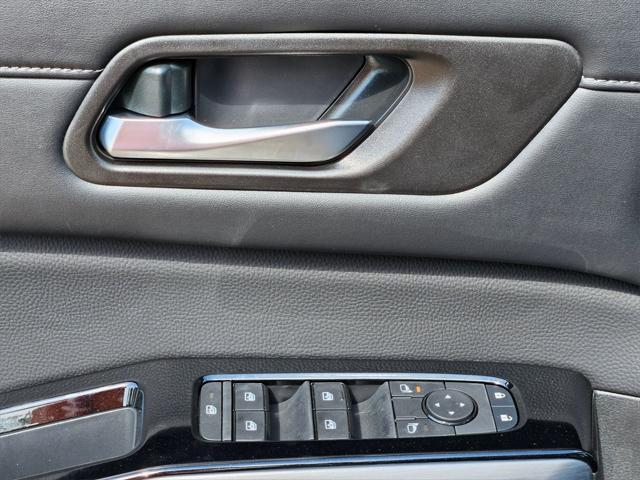 new 2025 Nissan Pathfinder car, priced at $44,194