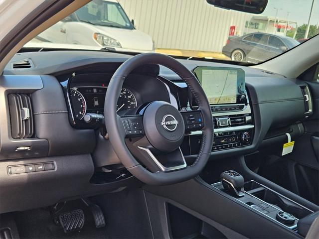 new 2025 Nissan Pathfinder car, priced at $44,194