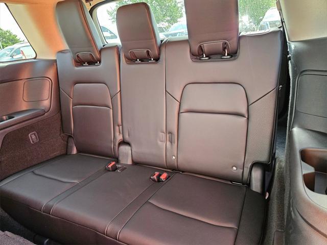 new 2025 Nissan Pathfinder car, priced at $44,194