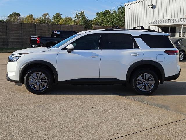 new 2025 Nissan Pathfinder car, priced at $38,552