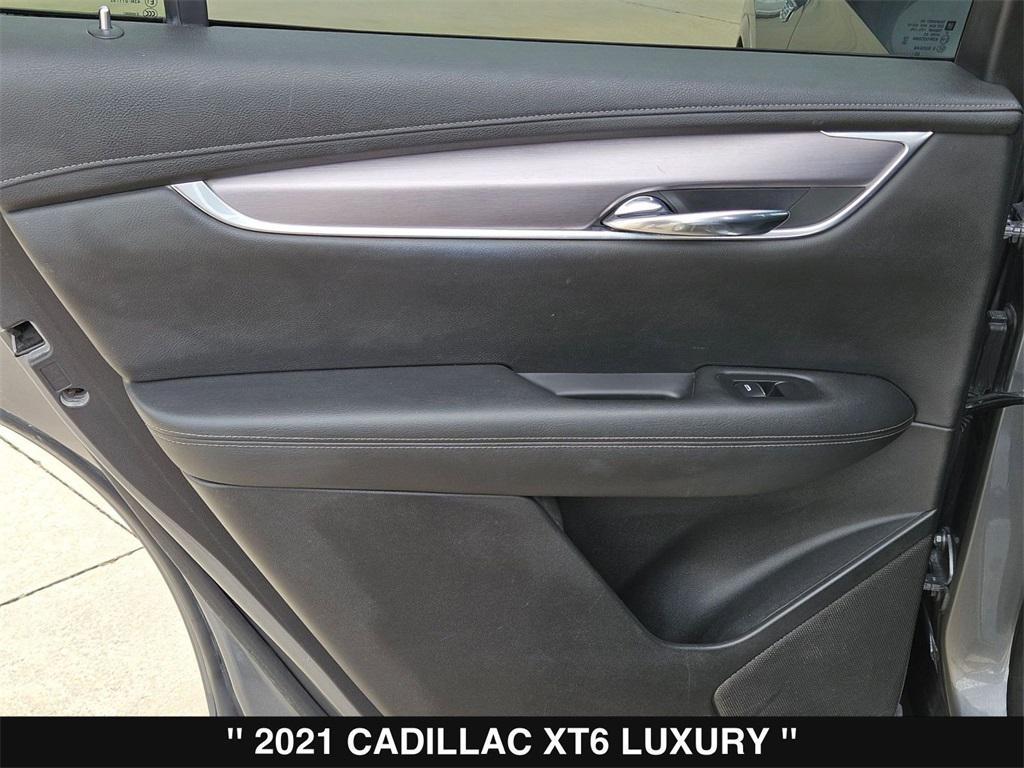 used 2021 Cadillac XT6 car, priced at $23,653