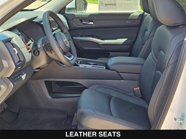 new 2025 Nissan Pathfinder car, priced at $42,362
