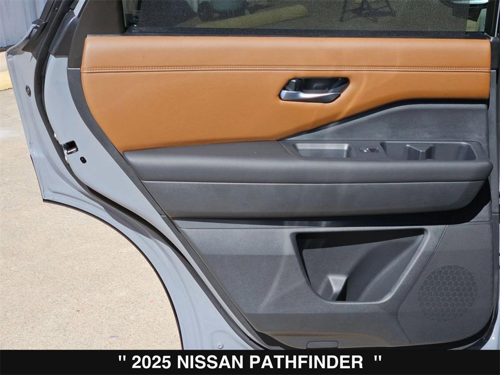 new 2025 Nissan Pathfinder car, priced at $44,256