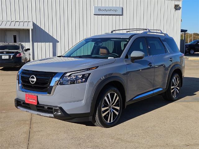 new 2025 Nissan Pathfinder car, priced at $48,033