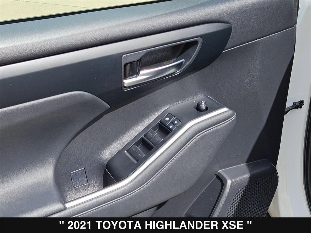 used 2021 Toyota Highlander car, priced at $33,966