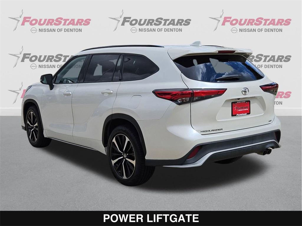 used 2021 Toyota Highlander car, priced at $33,966