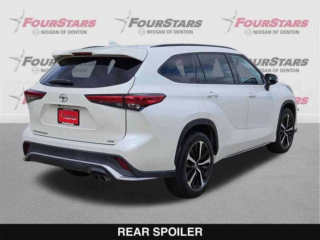 used 2021 Toyota Highlander car, priced at $33,966