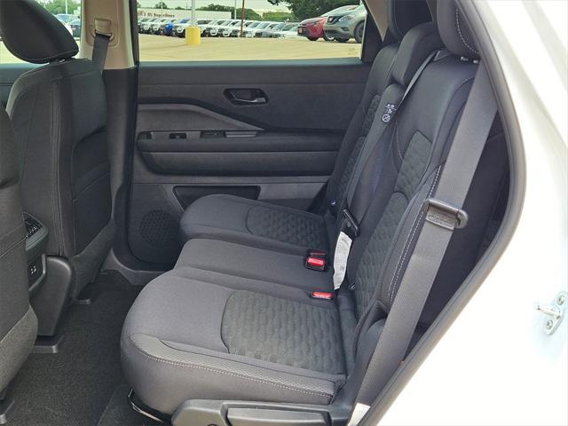 new 2025 Nissan Pathfinder car, priced at $39,776