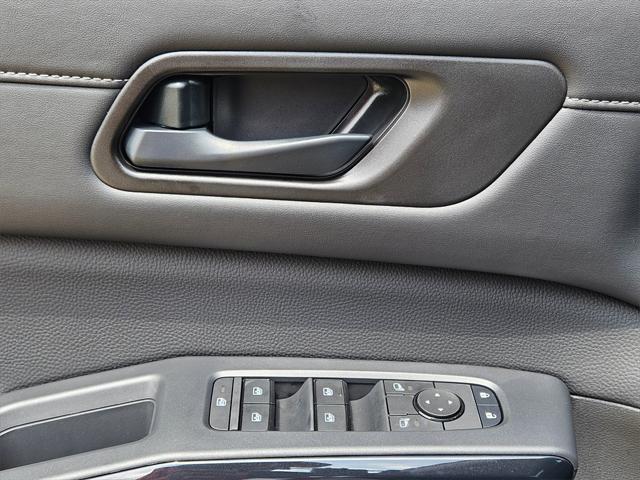 new 2025 Nissan Pathfinder car, priced at $39,776