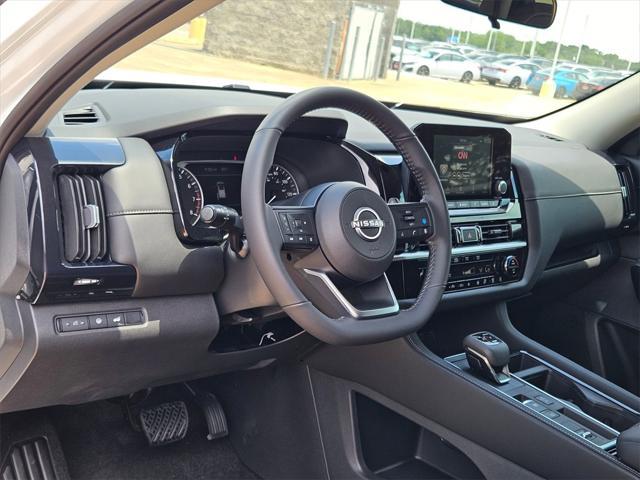 new 2025 Nissan Pathfinder car, priced at $39,776