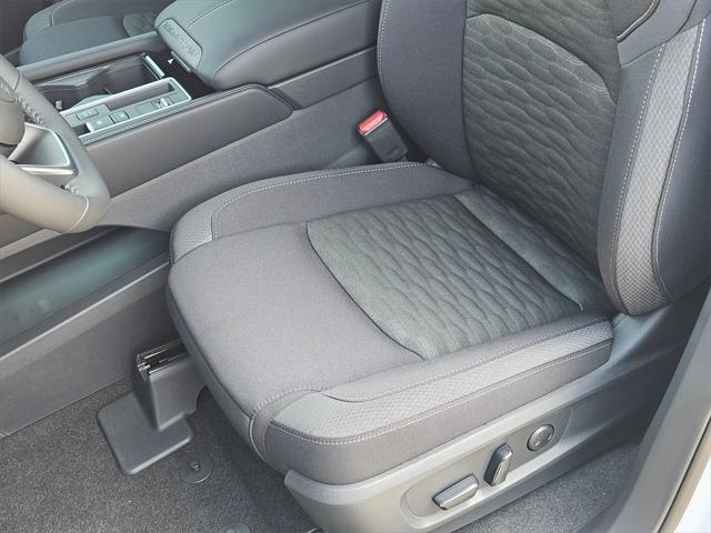 new 2025 Nissan Pathfinder car, priced at $39,776