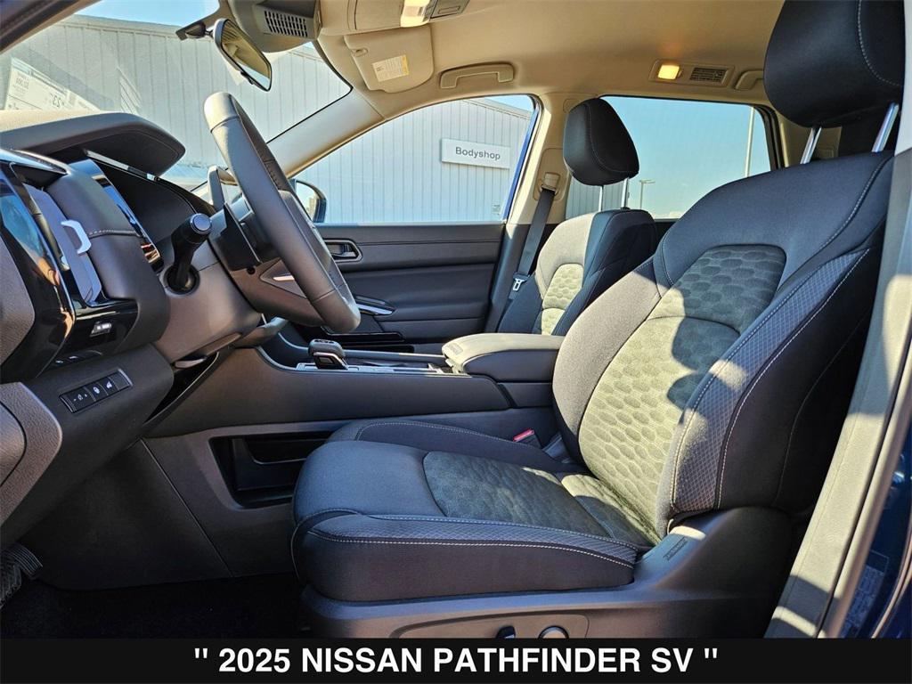new 2025 Nissan Pathfinder car, priced at $34,377