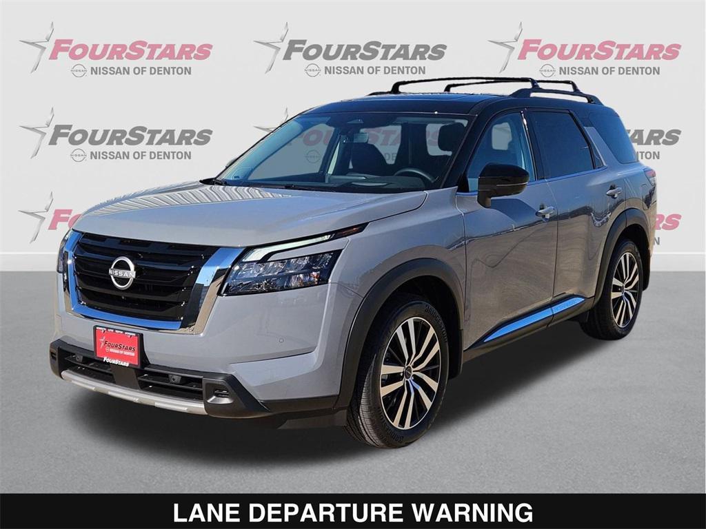 new 2025 Nissan Pathfinder car, priced at $45,424