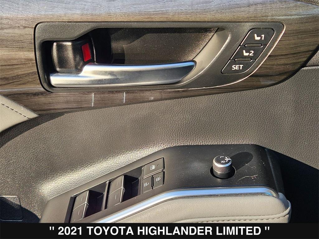used 2021 Toyota Highlander car, priced at $28,494