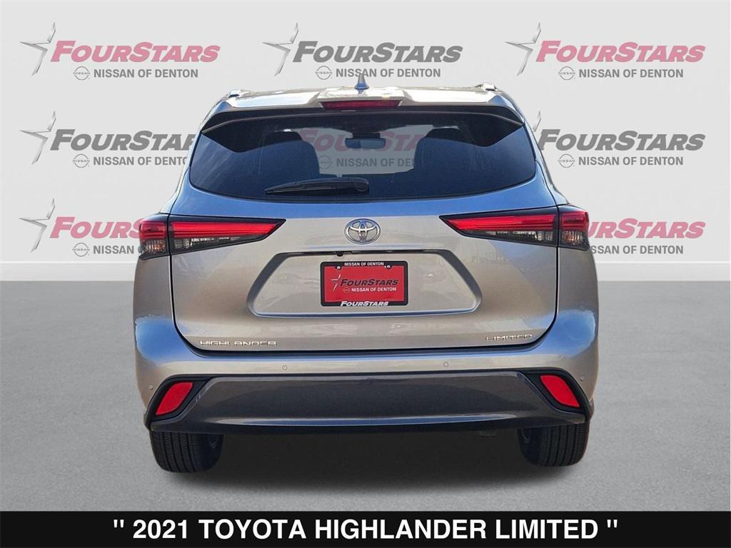 used 2021 Toyota Highlander car, priced at $28,494