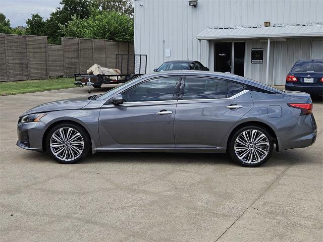 new 2024 Nissan Altima car, priced at $32,582