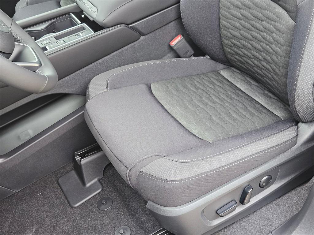 new 2025 Nissan Pathfinder car, priced at $34,461