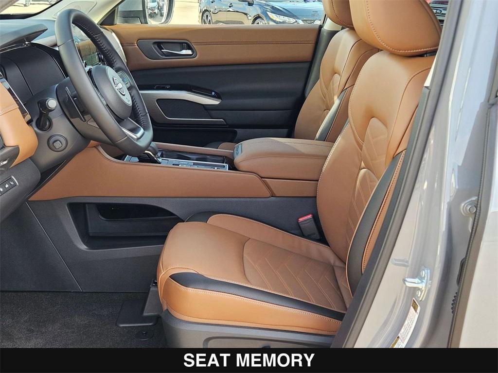 new 2025 Nissan Pathfinder car, priced at $44,171