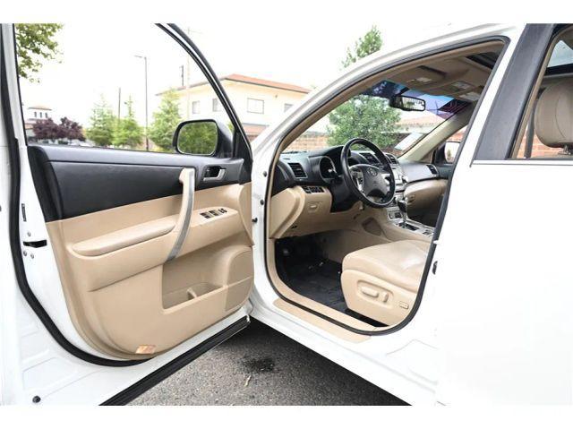 used 2012 Toyota Highlander Hybrid car, priced at $14,994