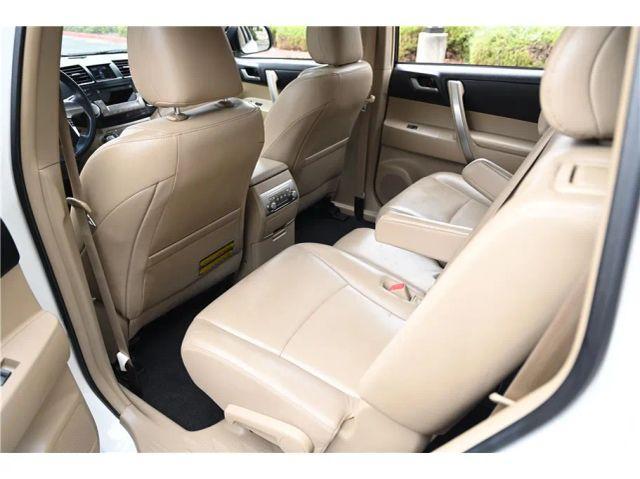 used 2012 Toyota Highlander Hybrid car, priced at $14,994