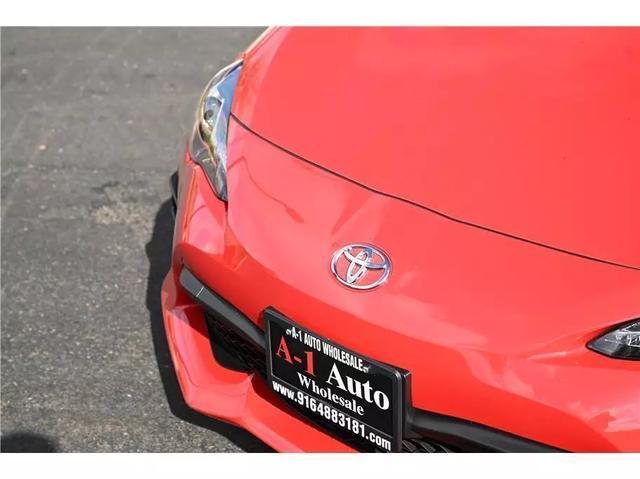 used 2018 Toyota 86 car, priced at $25,888