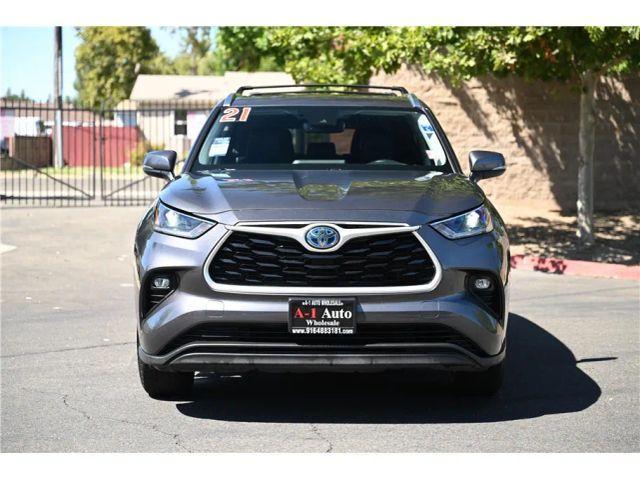 used 2021 Toyota Highlander Hybrid car, priced at $29,661