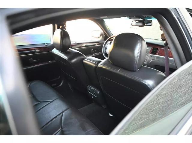 used 2008 Lincoln Town Car car, priced at $11,989