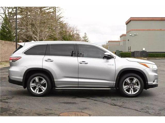 used 2016 Toyota Highlander Hybrid car, priced at $24,777