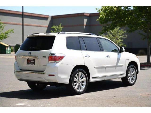used 2012 Toyota Highlander Hybrid car, priced at $16,777