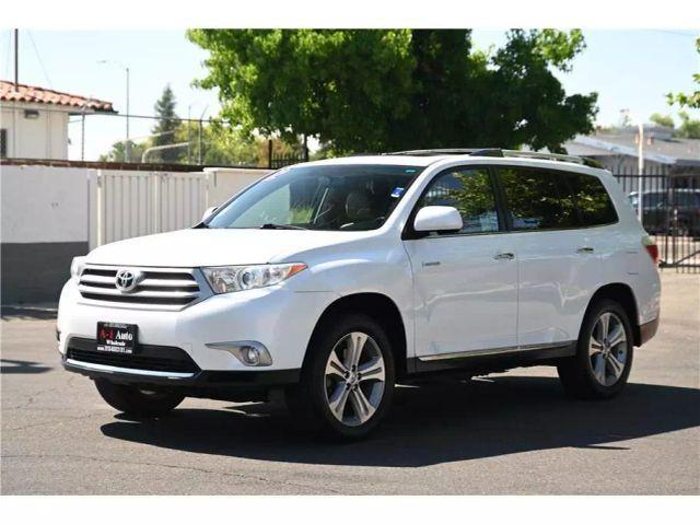 used 2012 Toyota Highlander car, priced at $13,881