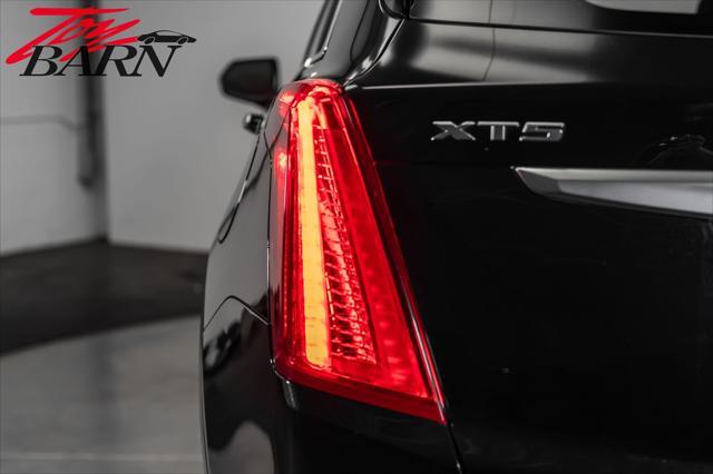 used 2019 Cadillac XT5 car, priced at $19,990