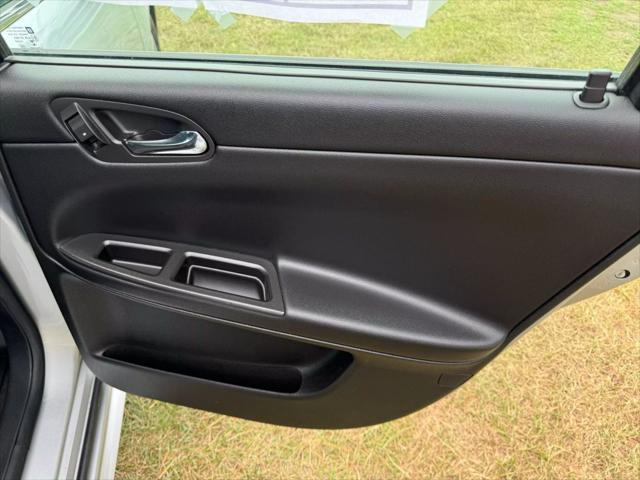 used 2014 Chevrolet Impala Limited car, priced at $5,595