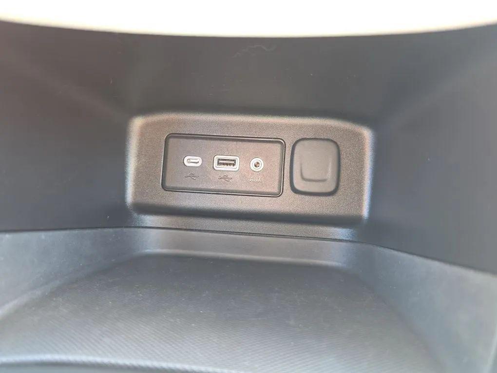 used 2020 Chevrolet Equinox car, priced at $14,998