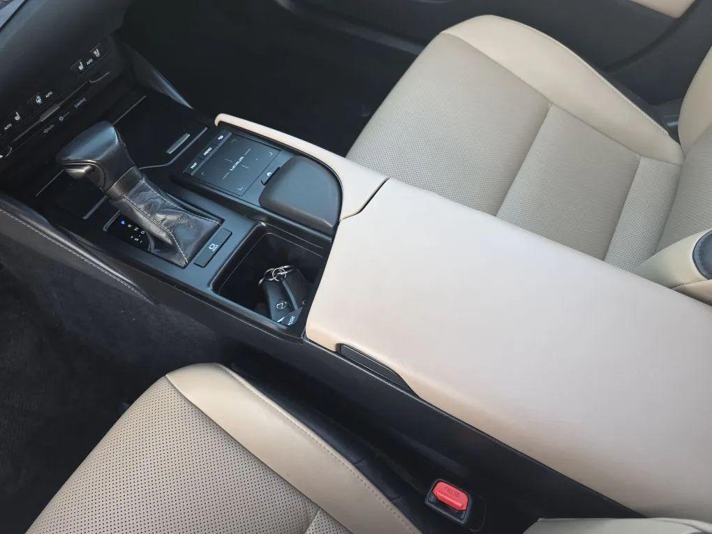 used 2020 Lexus ES 350 car, priced at $28,998