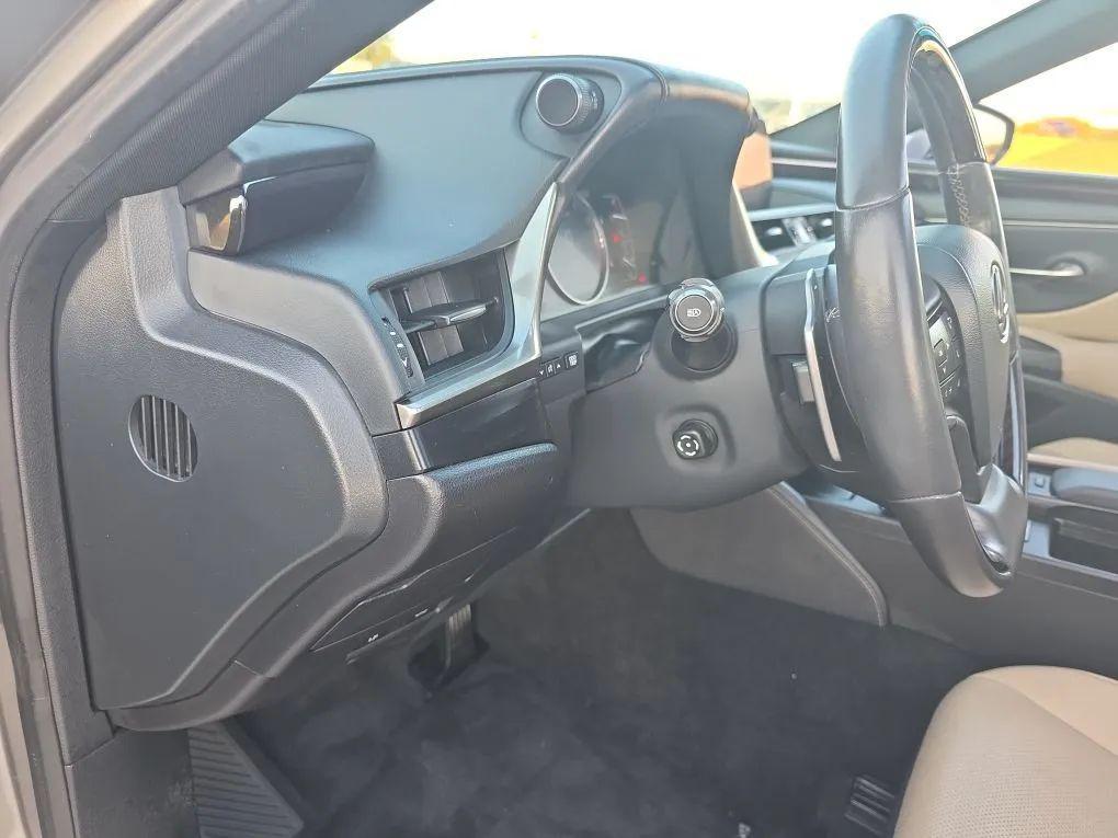 used 2020 Lexus ES 350 car, priced at $28,998