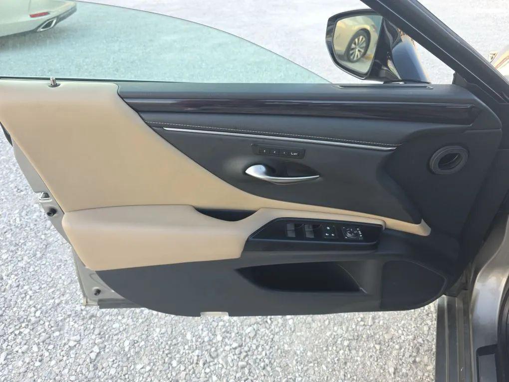 used 2020 Lexus ES 350 car, priced at $28,998