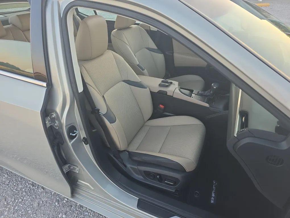 used 2019 Lexus ES 350 car, priced at $31,998